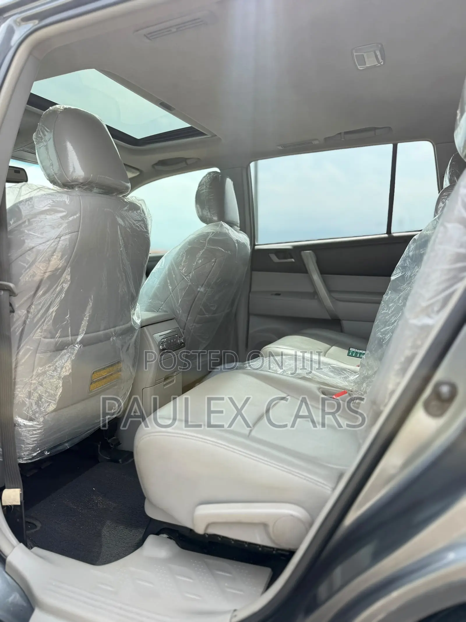 Toyota Highlander SE 2012 Gray