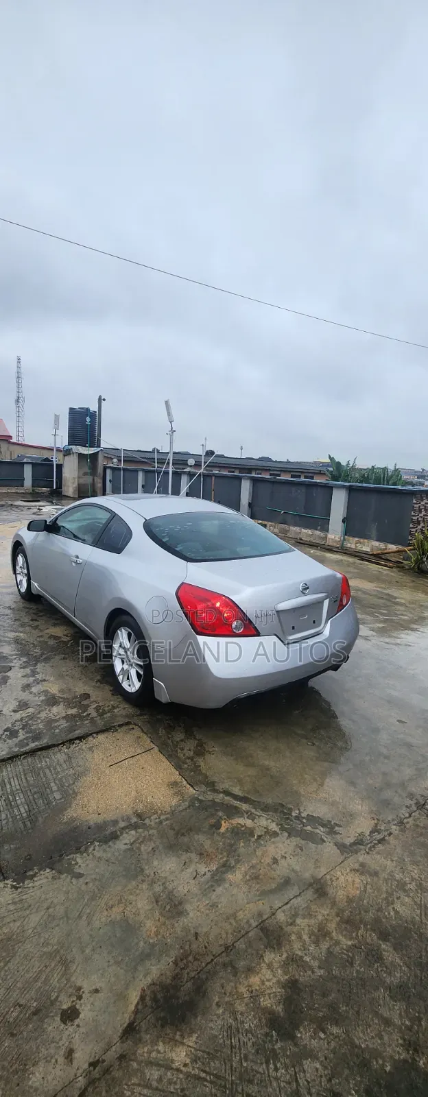 Nissan Altima 3.5 SR Coupe 2011 Silver