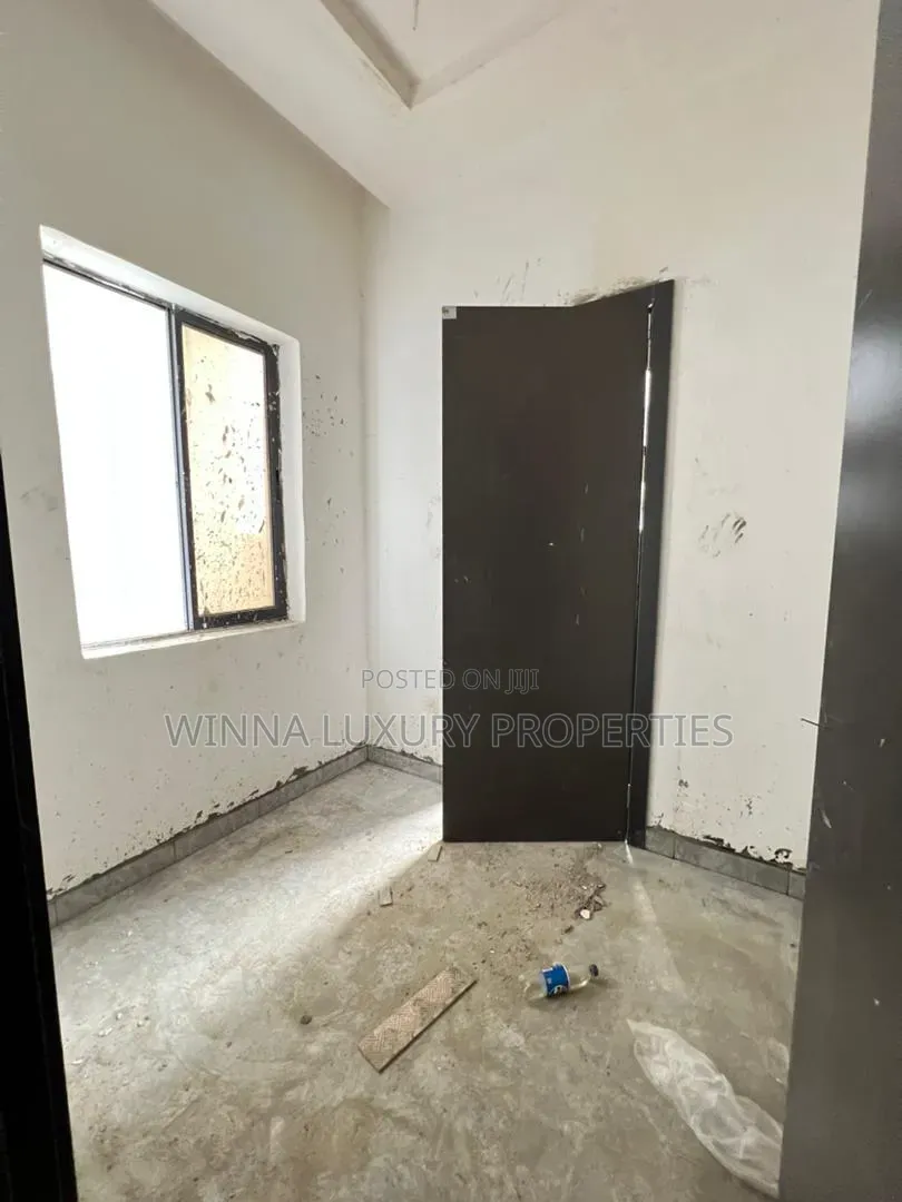 5bdrm Duplex in Around Godab Axis, Life Camp for rent