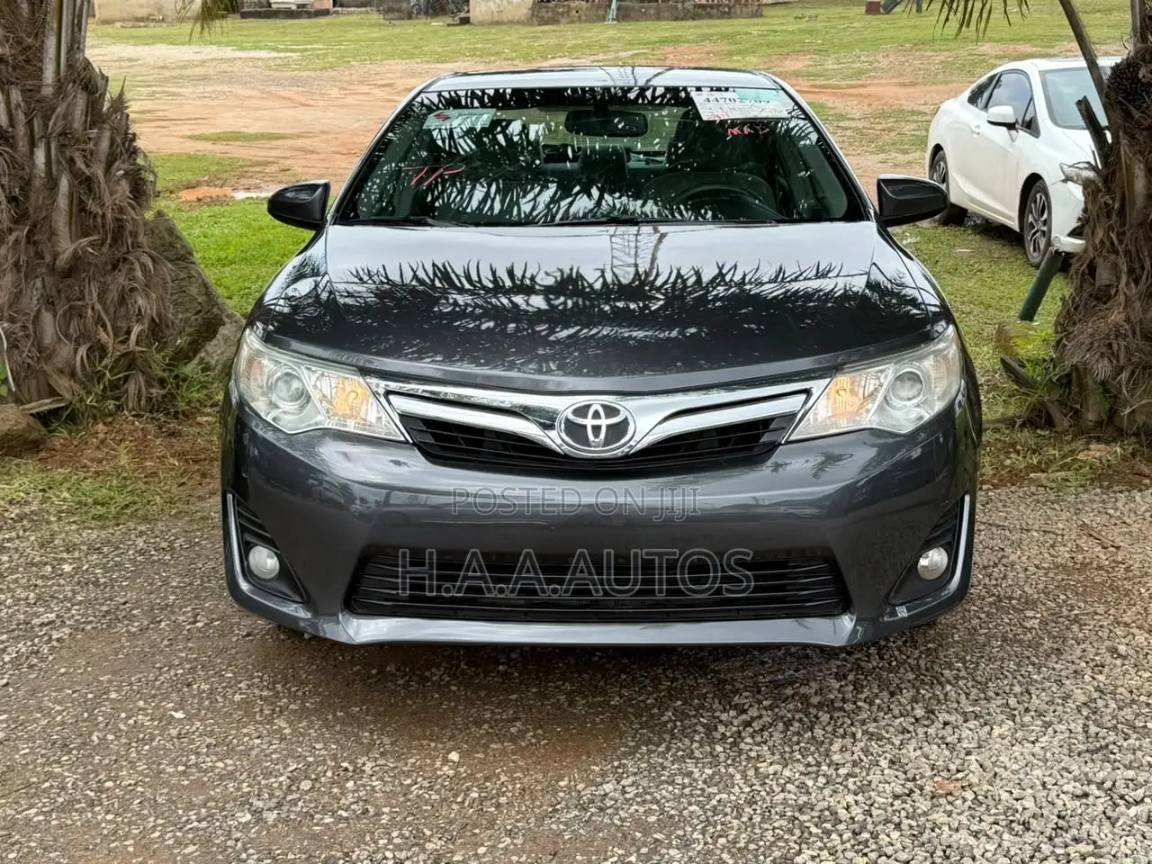 Toyota Camry LE 4dr Sedan (2.5L 4cyl 6A) 2013 Gray