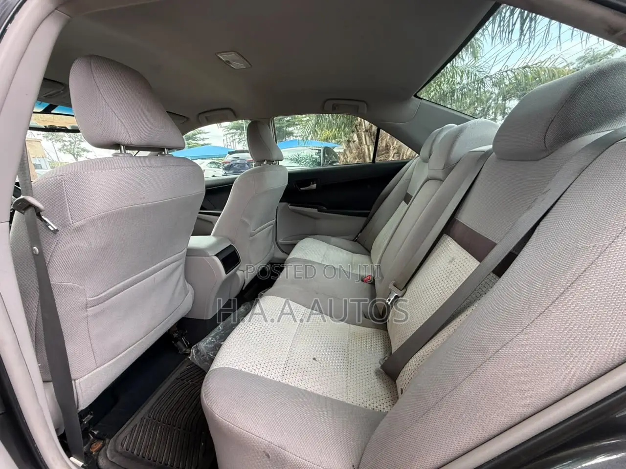 Toyota Camry LE 4dr Sedan (2.5L 4cyl 6A) 2013 Gray