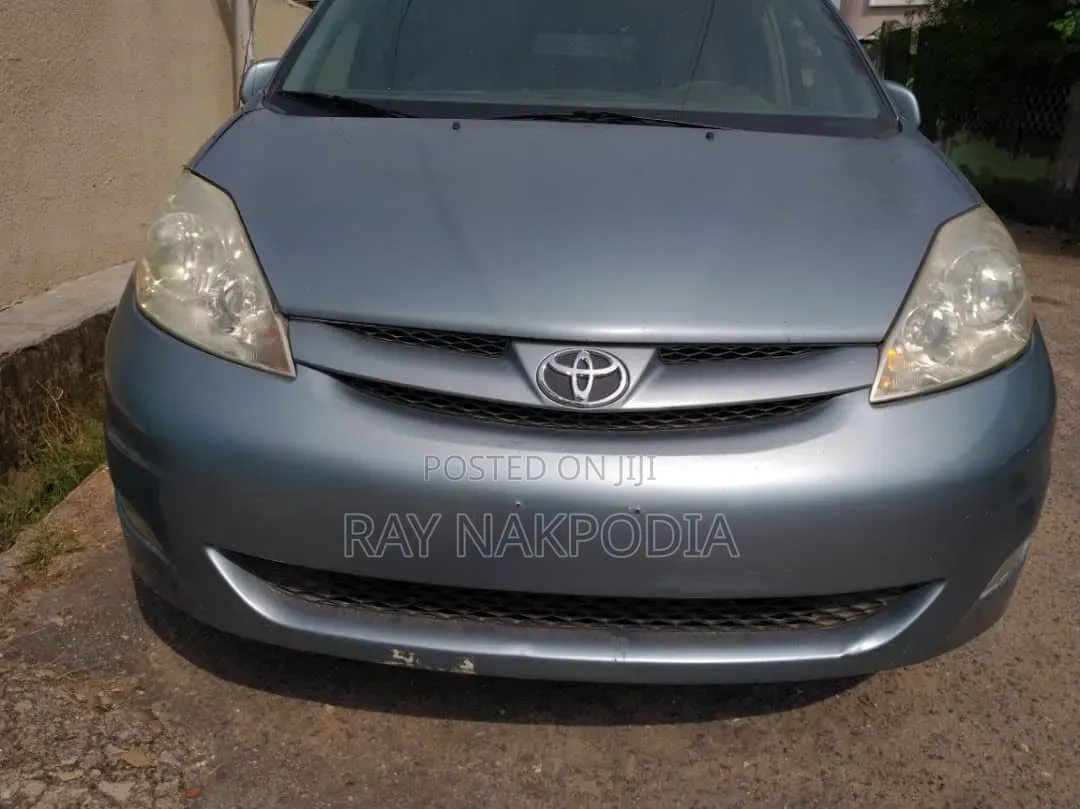 Toyota Sienna 2008 Green