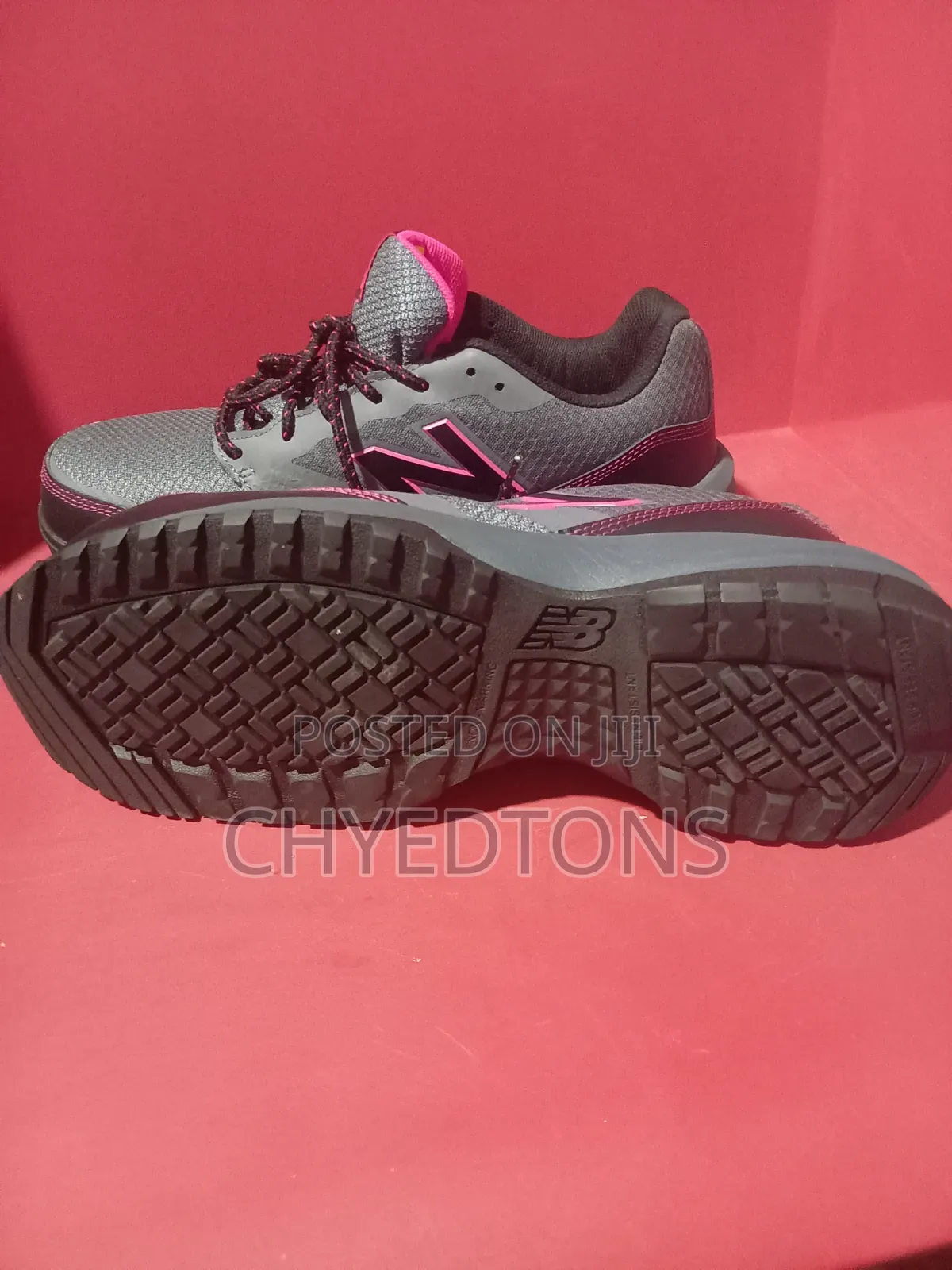 New Balance 589v1 Women's Composite Toe Work Shoes