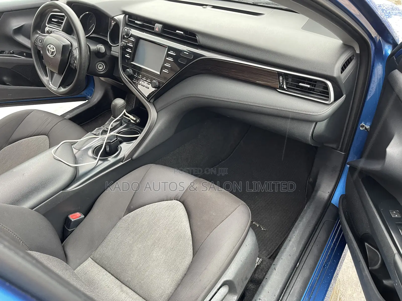 Toyota Camry 2019 Blue