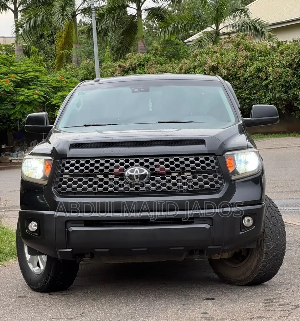Toyota Tundra 2018 Black