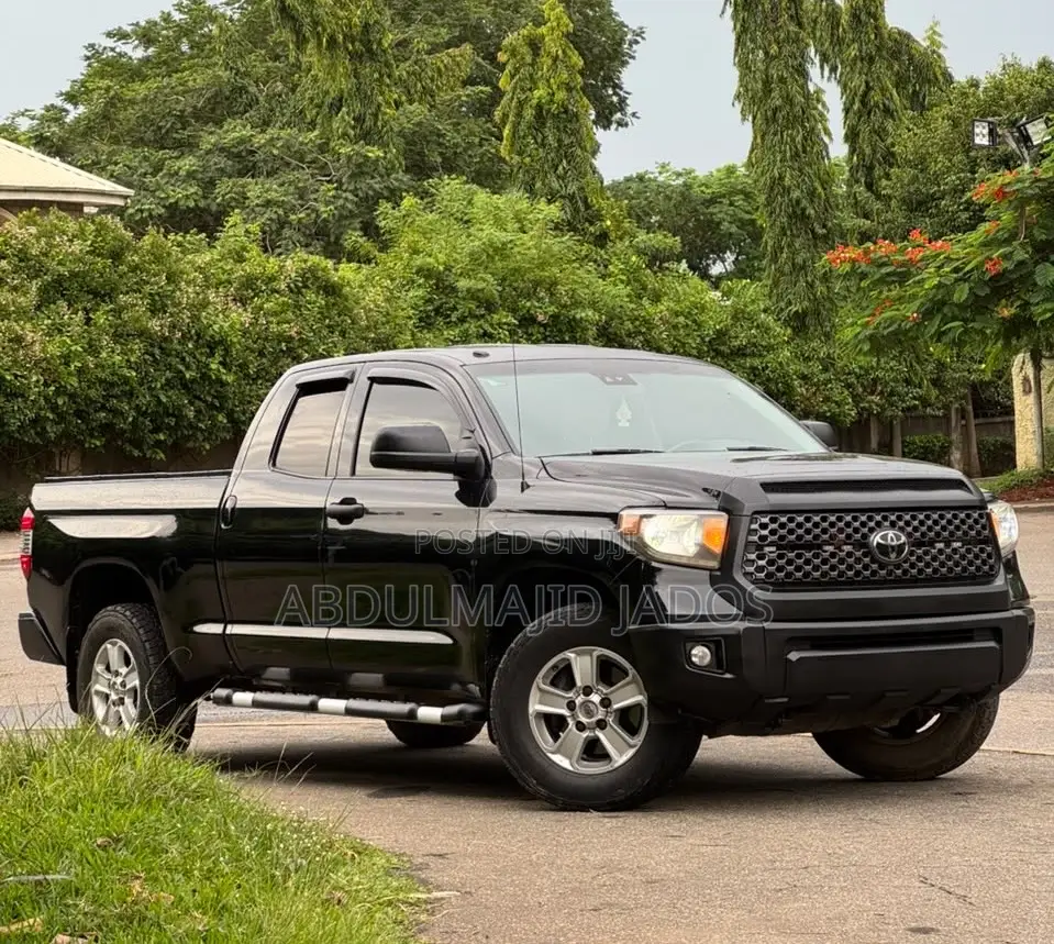 Toyota Tundra 2018 Black