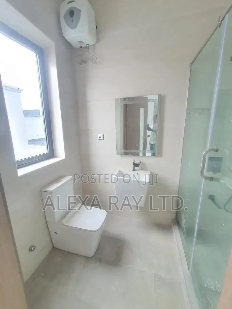 5bdrm Duplex in Ikate for rent