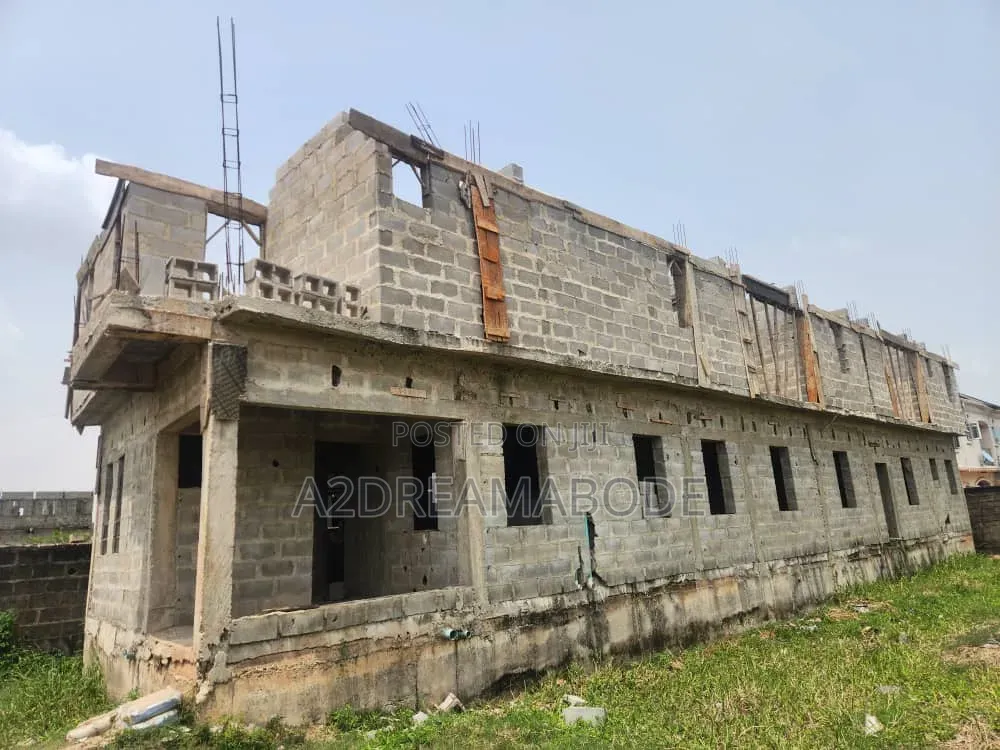 5bdrm Duplex in Opic, Isheri North for sale