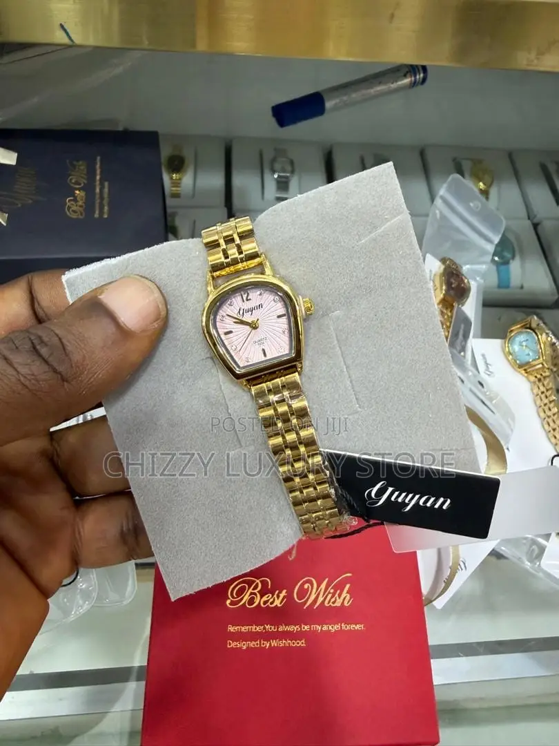 High Quality Ladies Chain Strap Wristwatch