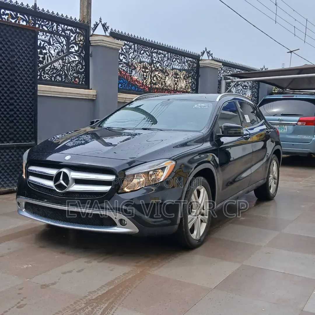 Mercedes-Benz GLA 250 2016 Black
