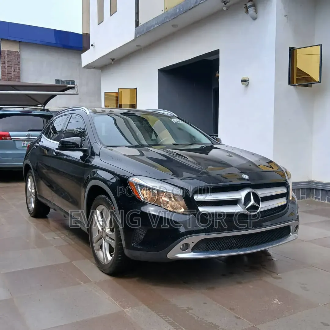 Mercedes-Benz GLA 250 2016 Black