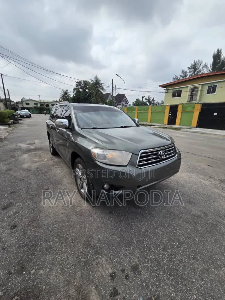 Toyota Highlander 2010 Gray