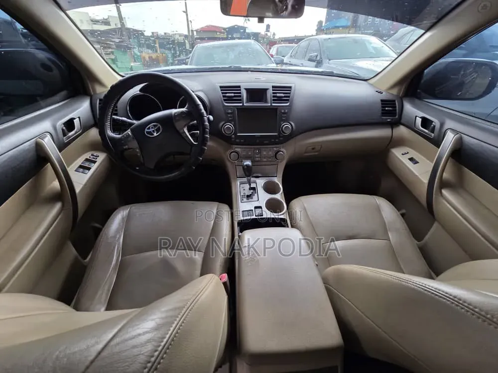 Toyota Highlander 2010 Gray