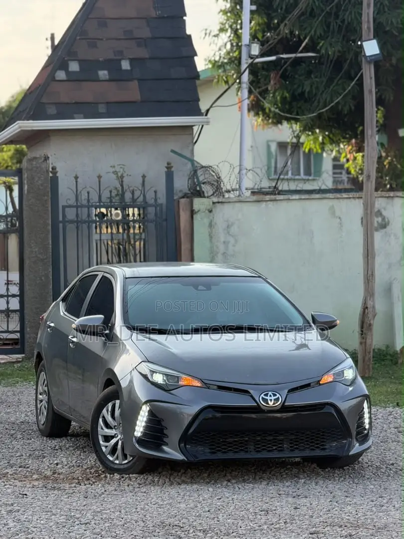 Toyota Corolla 2018 Gray