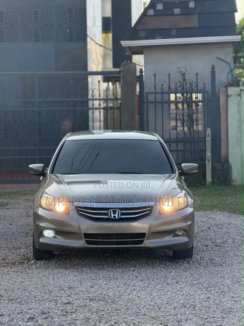 Honda Accord 2009 Gold