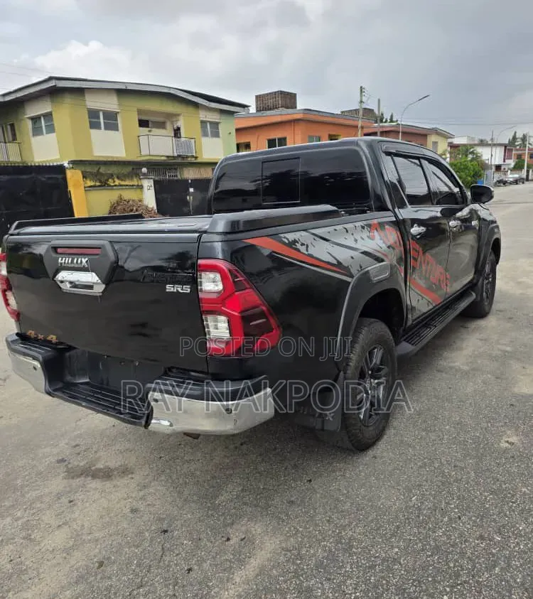 Toyota Hilux 2023 Black