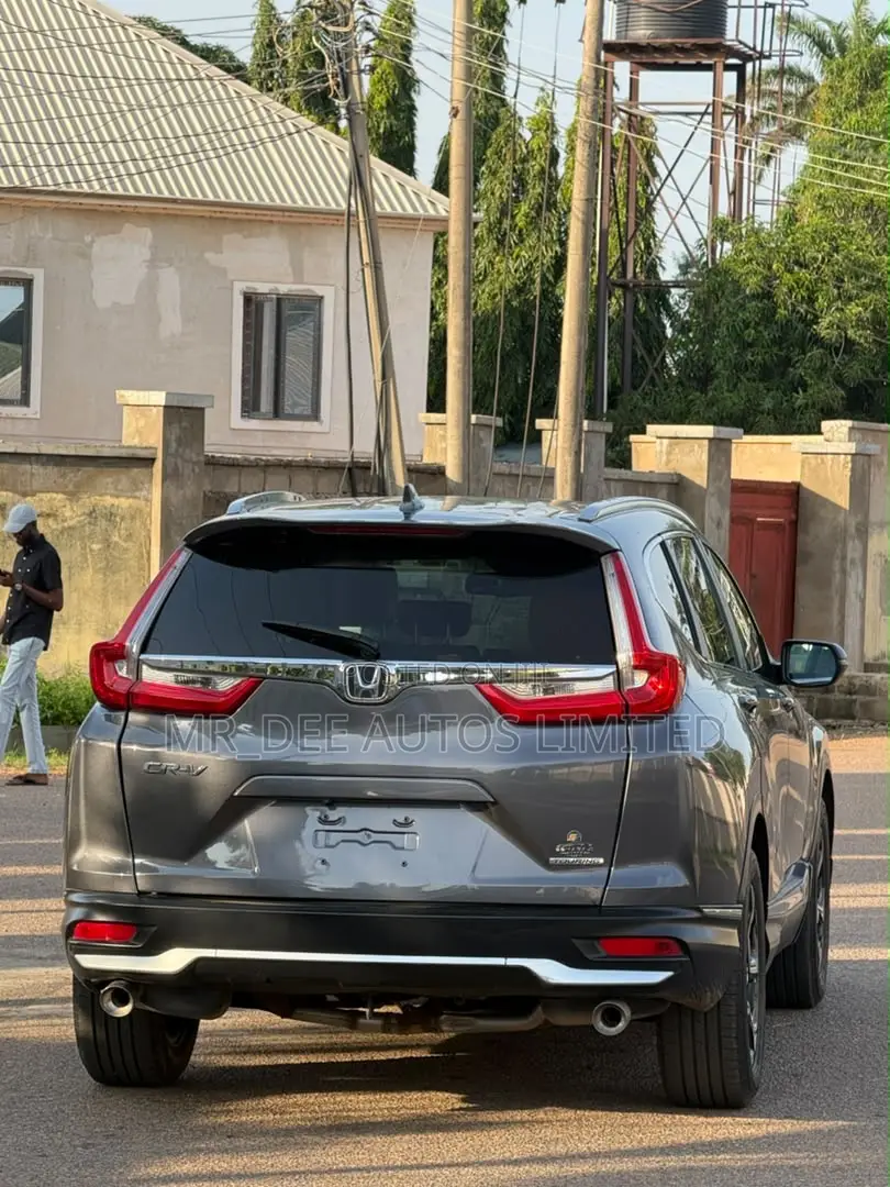 Honda CR-V Touring AWD 2019 Gray