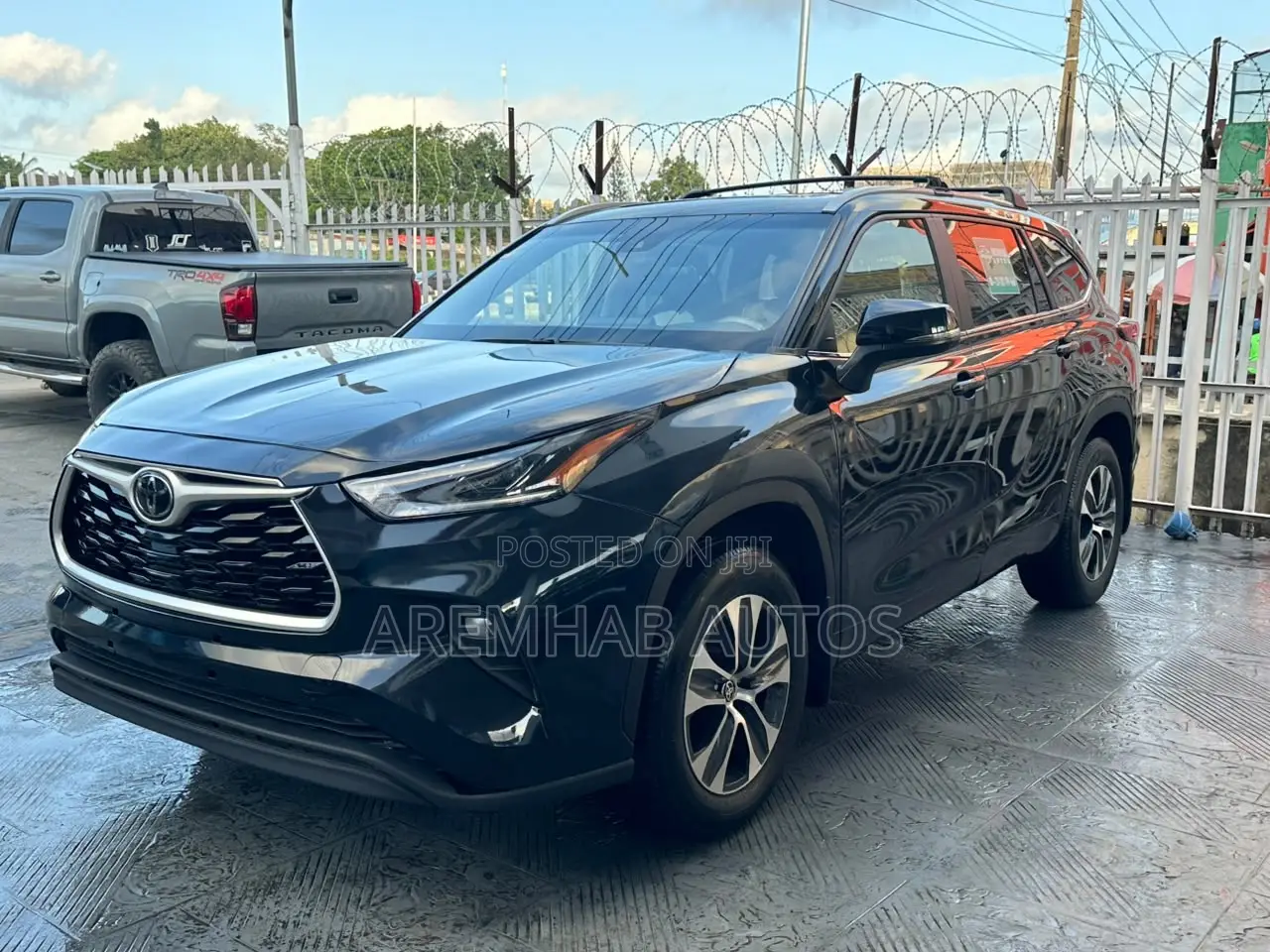 Toyota Highlander XLE AWD 2023 Black