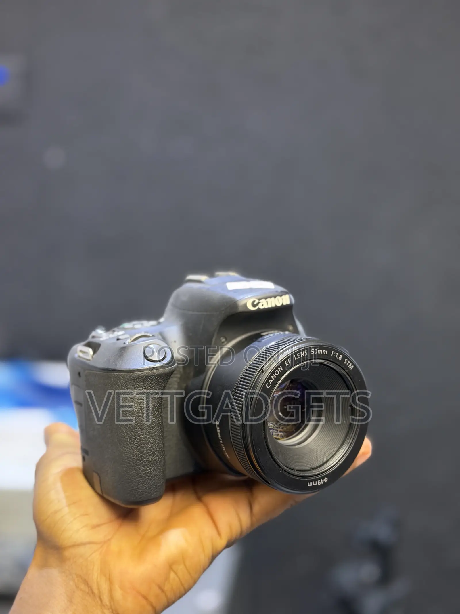 Pre-Owned Canon Eos 200d