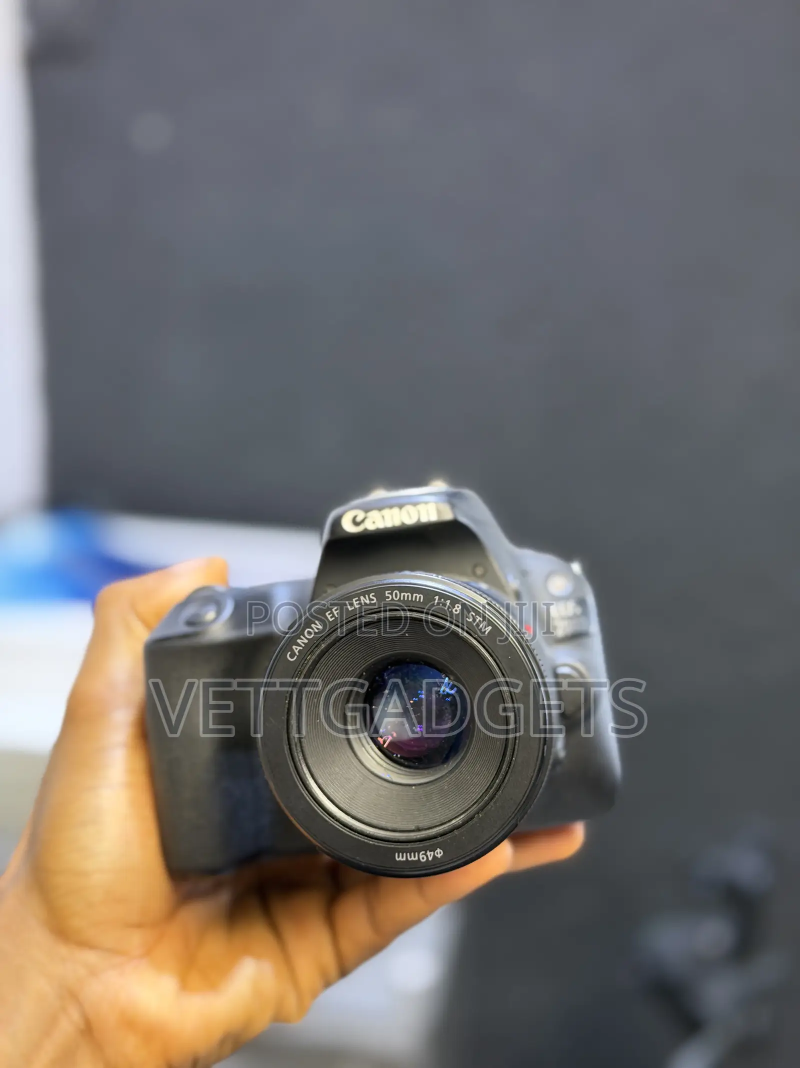 Pre-Owned Canon Eos 200d