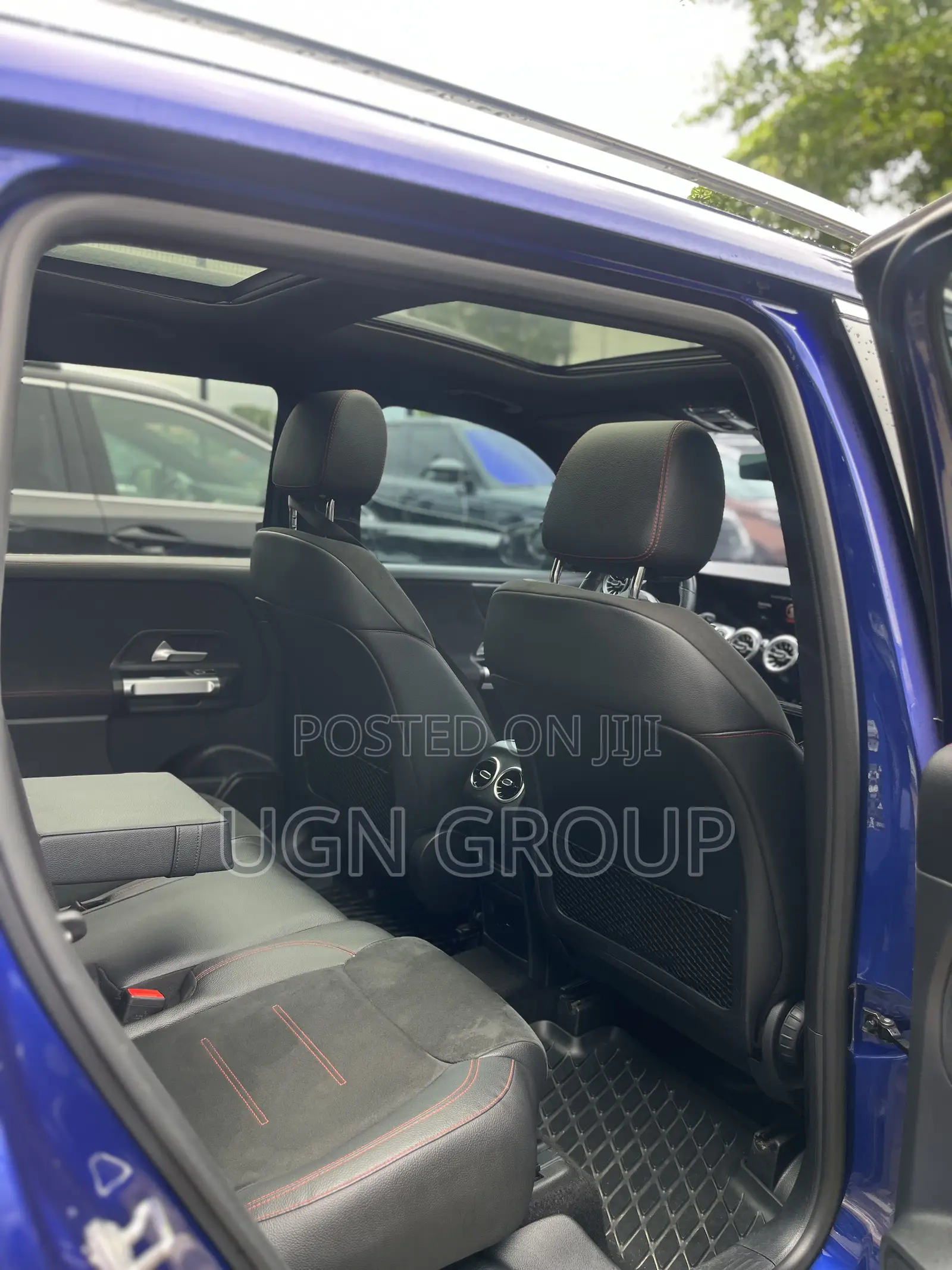 Mercedes-Benz GLB-Class GLB 250 4MATIC 2023 Blue