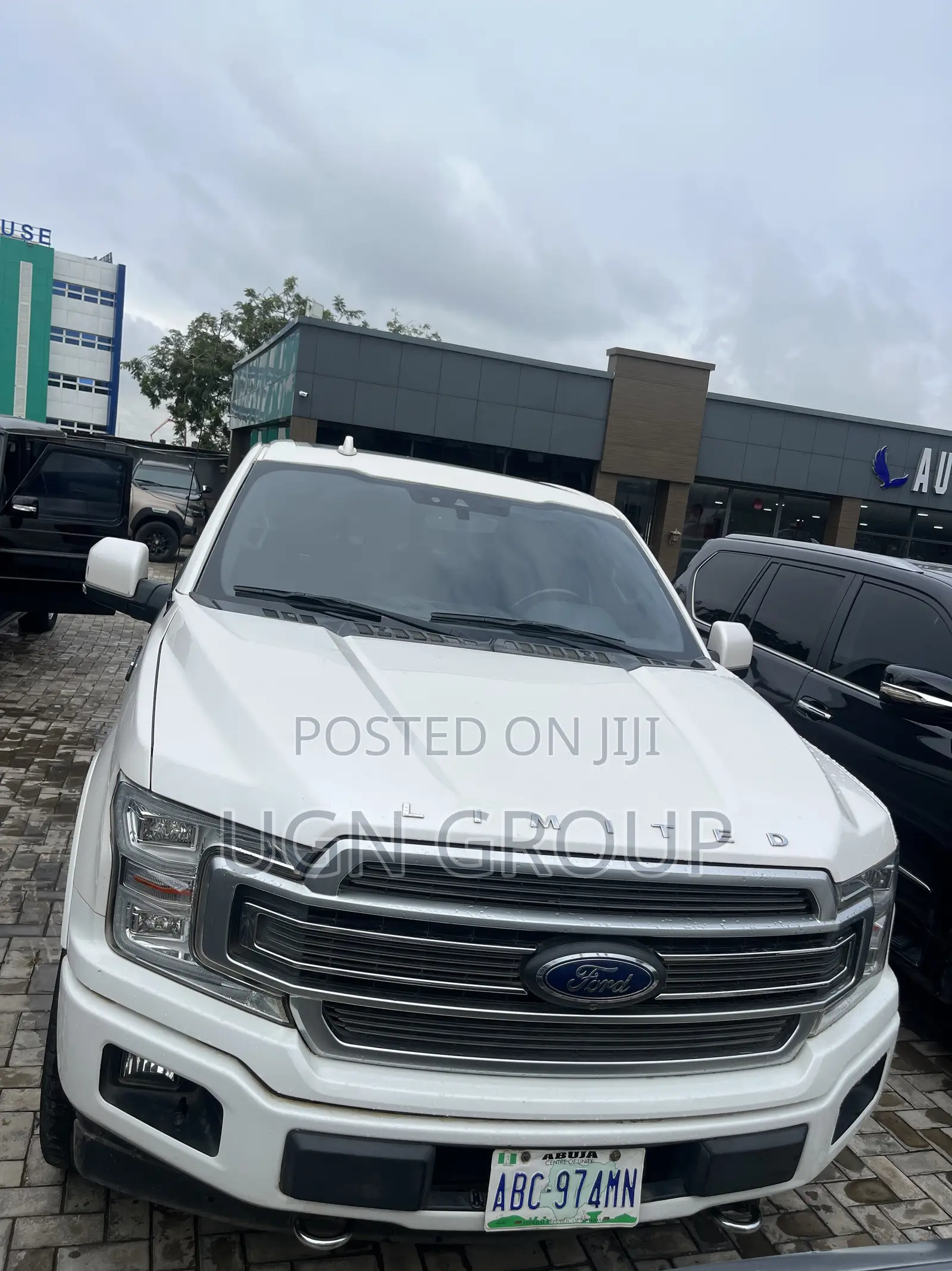 Ford F-150 Limited 4x4 SuperCrew Cab Styleside 5.5 ft. box 145 in. WB