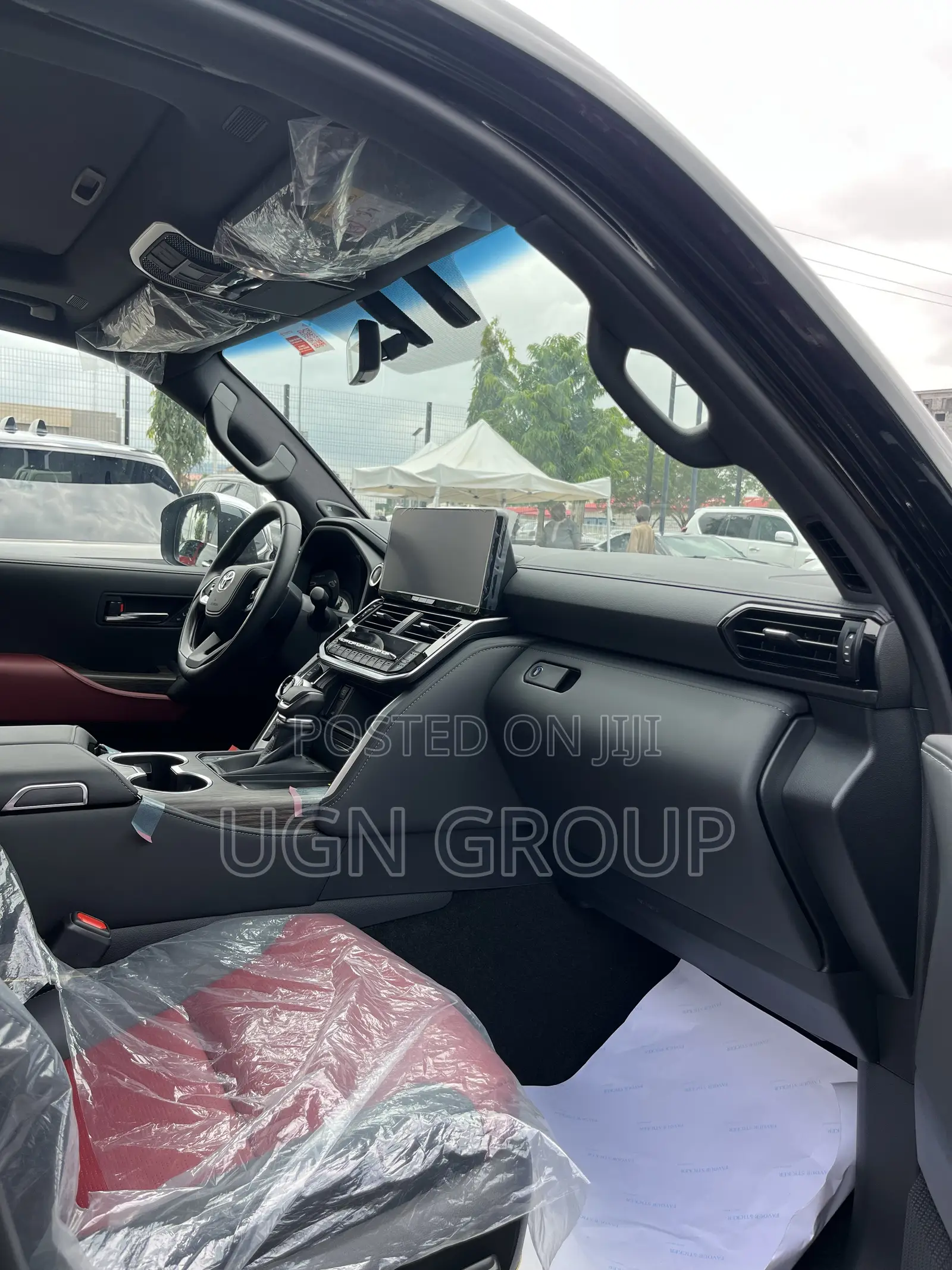 Toyota Land Cruiser LC300 2025 Black