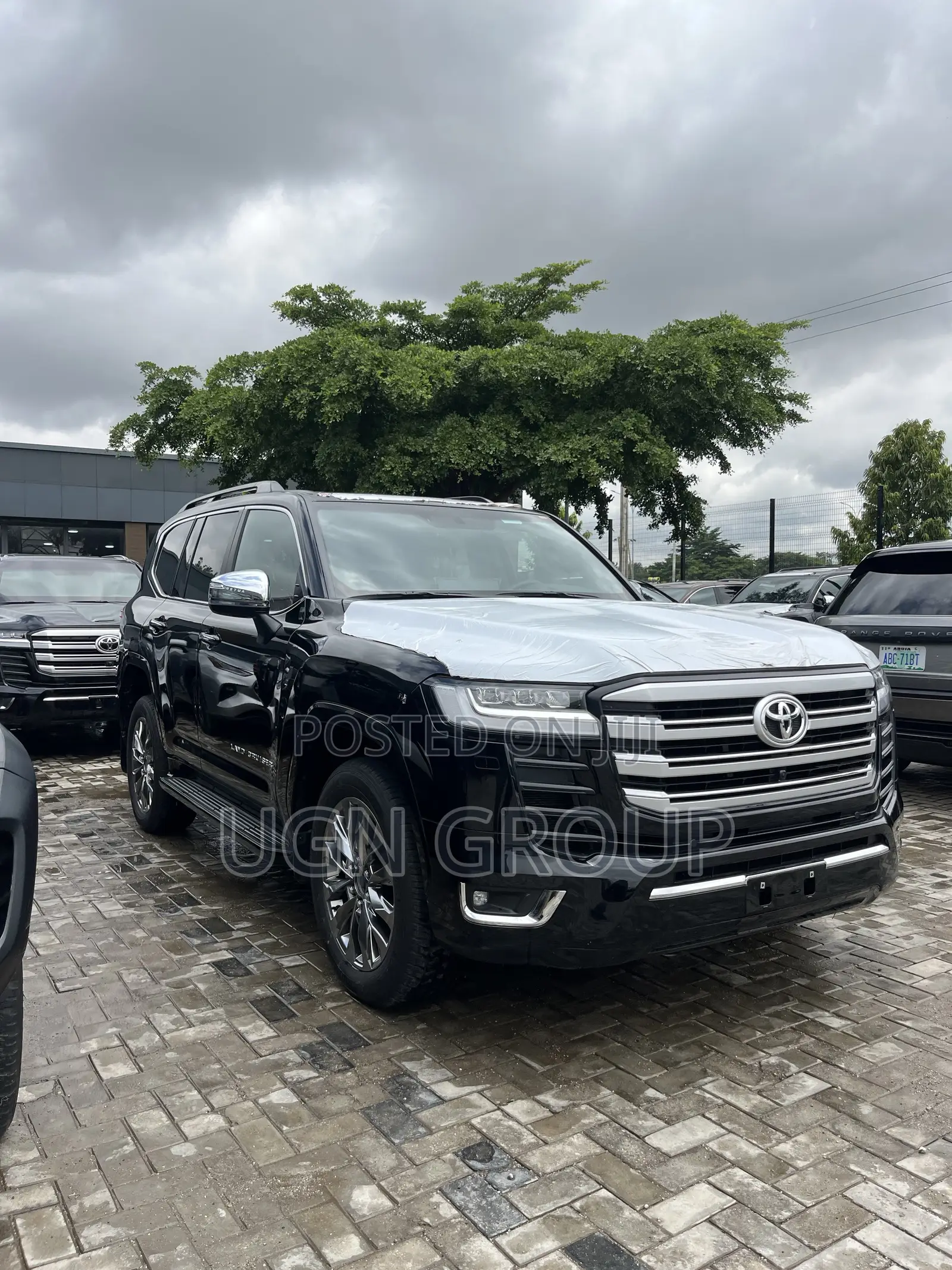 Toyota Land Cruiser LC300 2025 Black