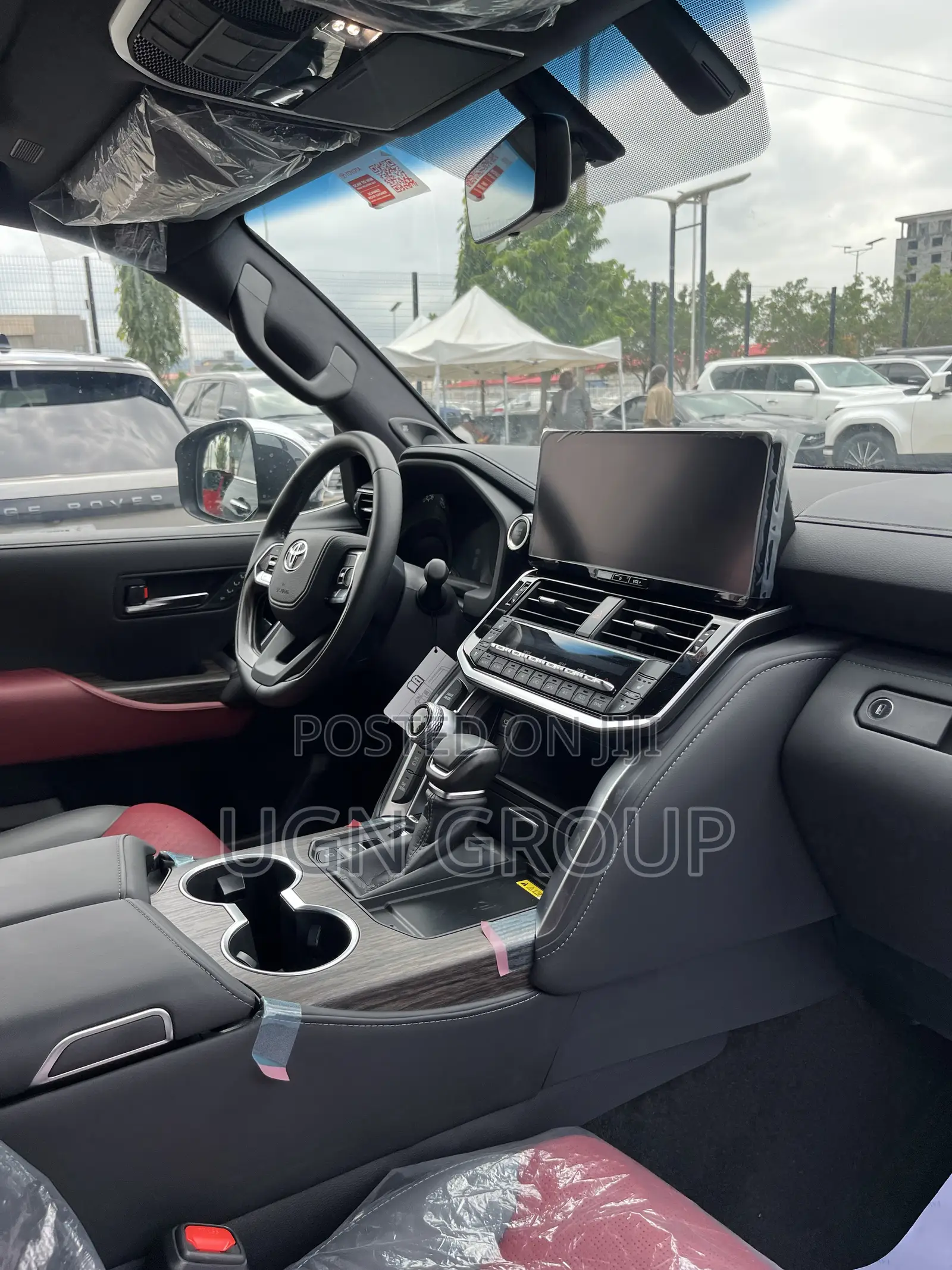 Toyota Land Cruiser LC300 2025 Black