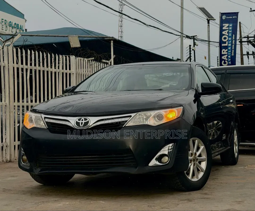 Toyota Camry LE 4dr Sedan (2.5L 4cyl 6A) 2012 Black