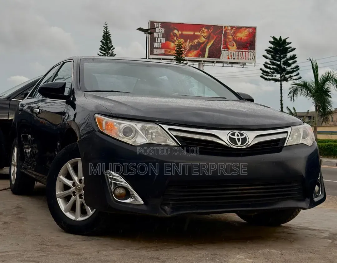 Toyota Camry LE 4dr Sedan (2.5L 4cyl 6A) 2012 Black