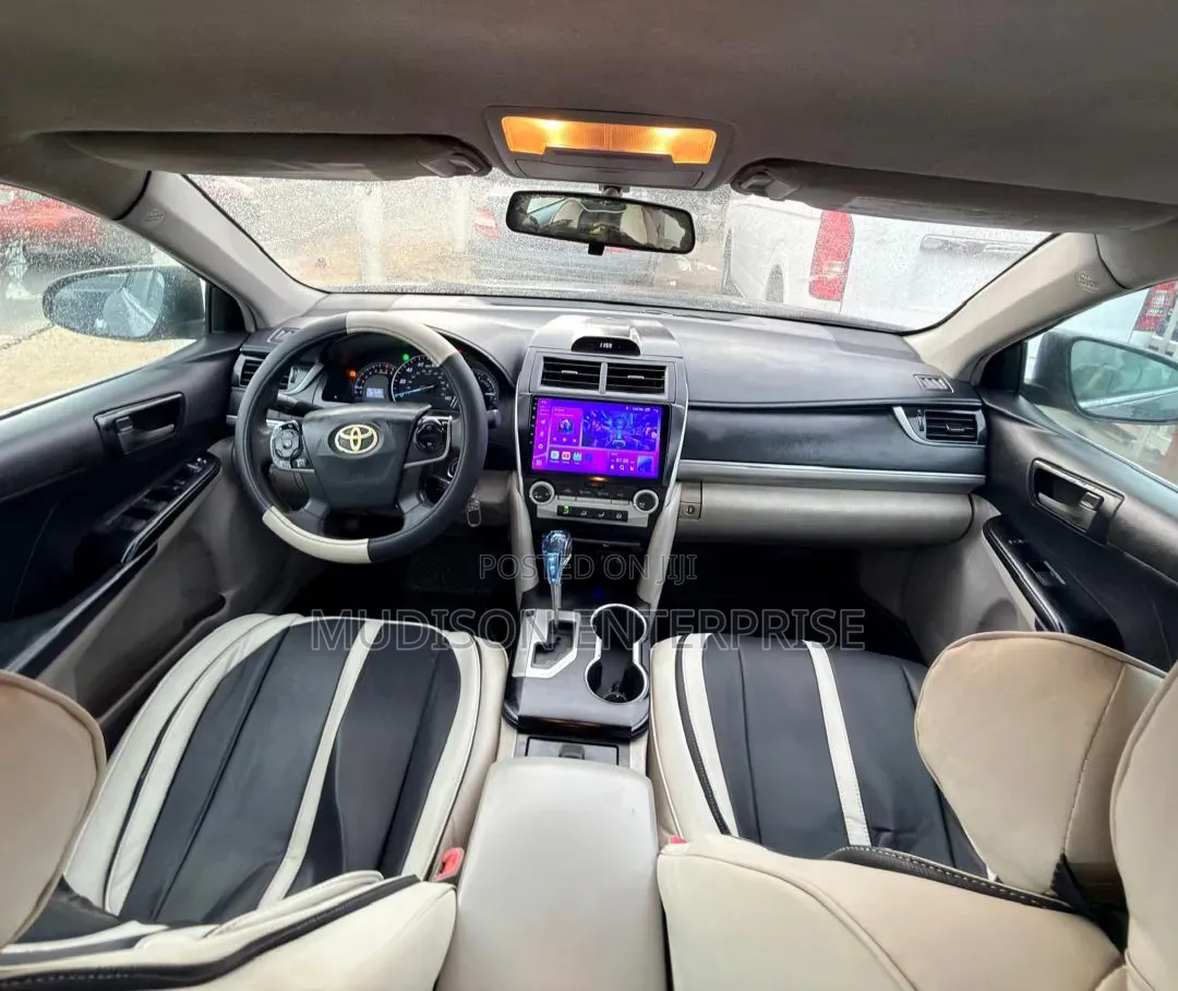 Toyota Camry LE 4dr Sedan (2.5L 4cyl 6A) 2012 Black