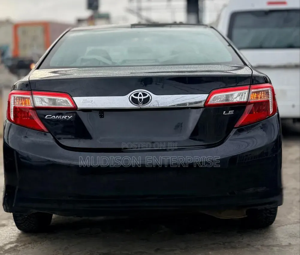 Toyota Camry LE 4dr Sedan (2.5L 4cyl 6A) 2012 Black