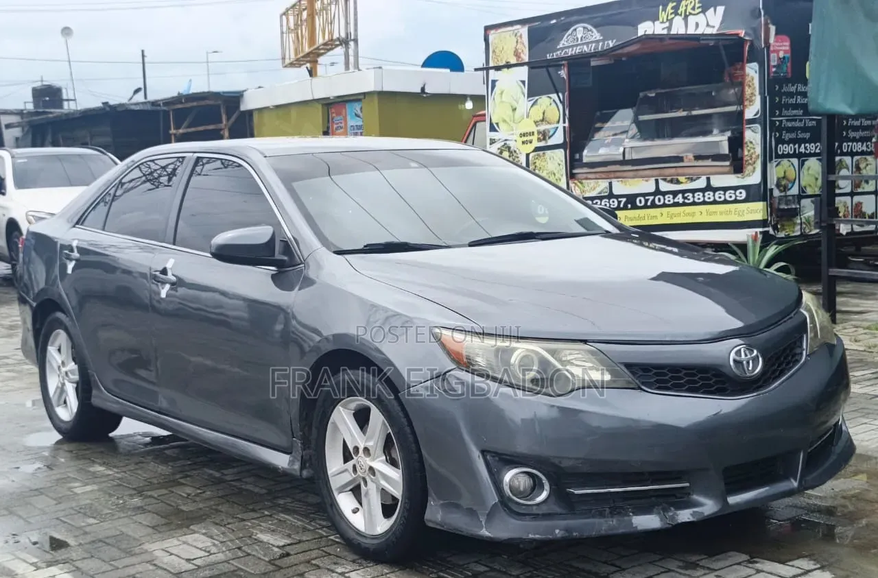 Toyota Camry 2012 Gray