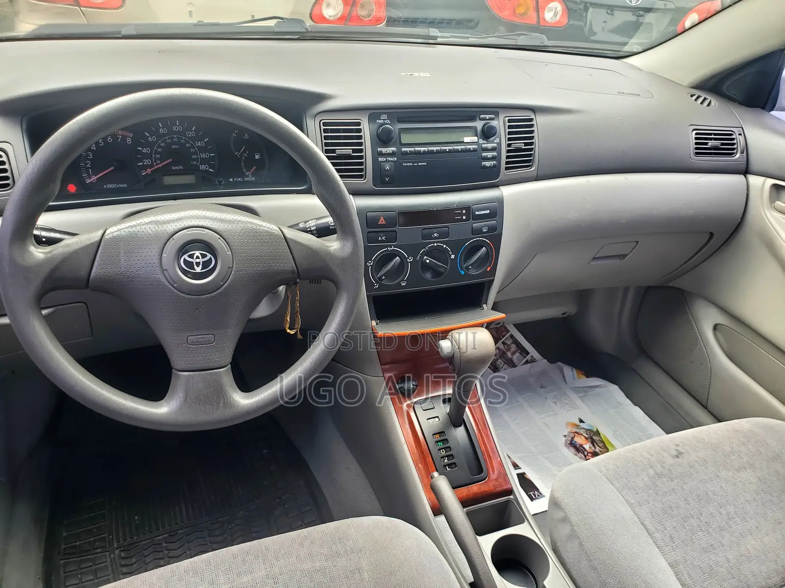 Toyota Corolla LE 2004 Silver