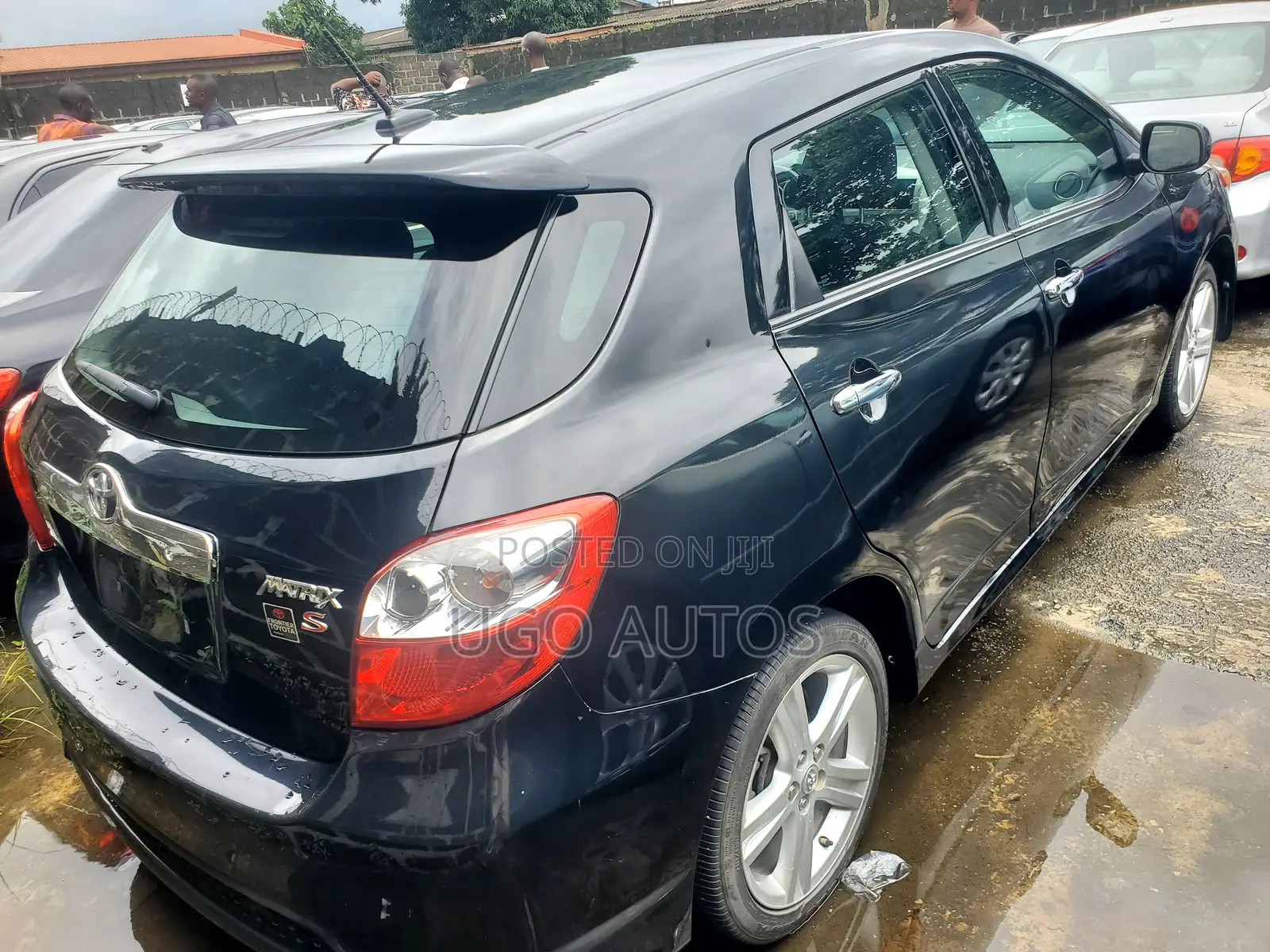 Toyota Matrix S Hatchback AWD (2.4L 4cyl 4A) 2010 Black
