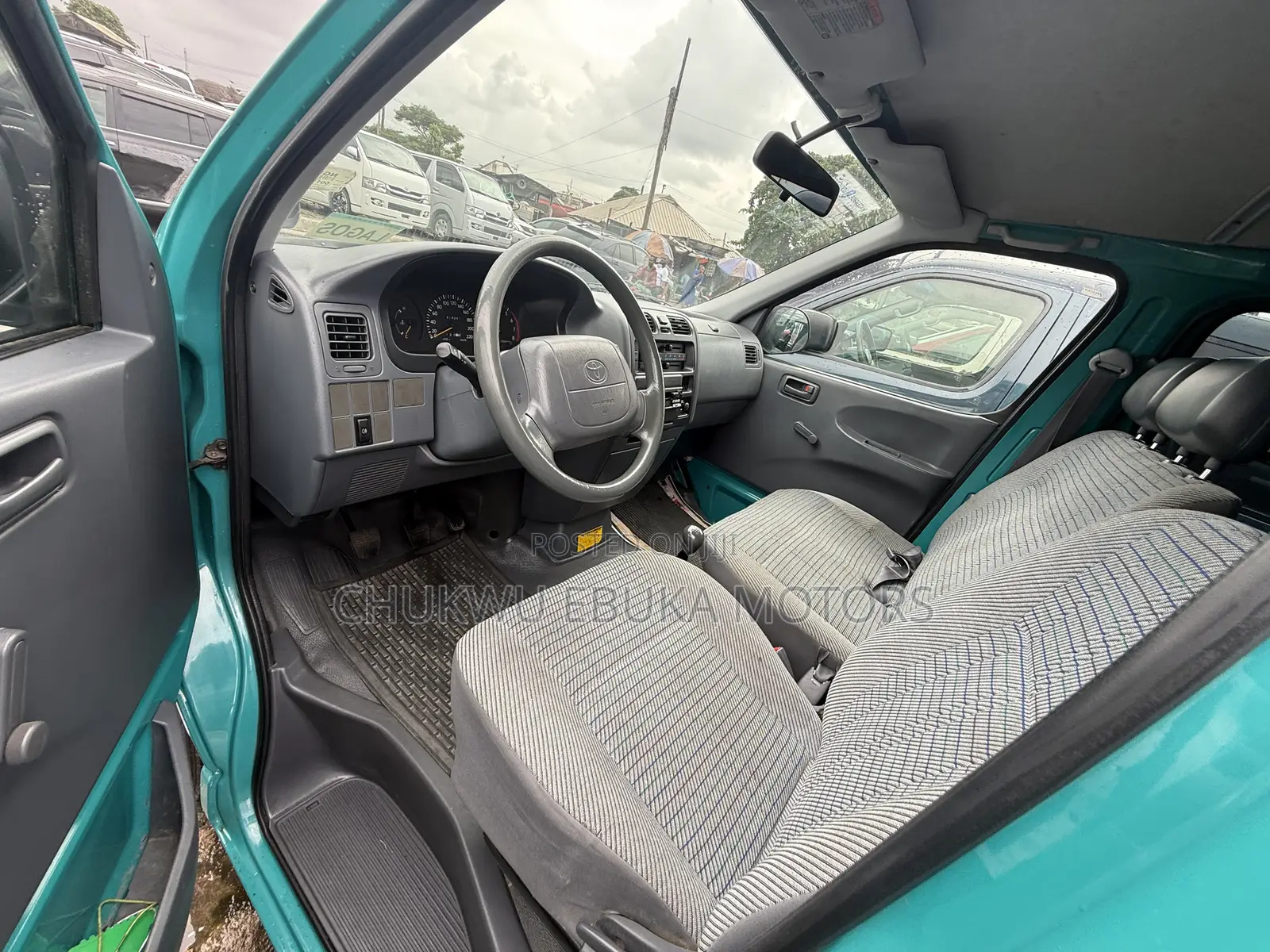Toyota HiAce 2004 Green