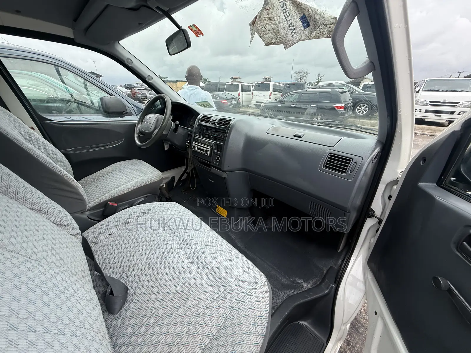 Toyota HiAce 2006 White