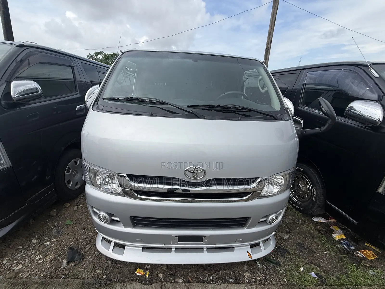 Toyota HiAce 2010 Silver