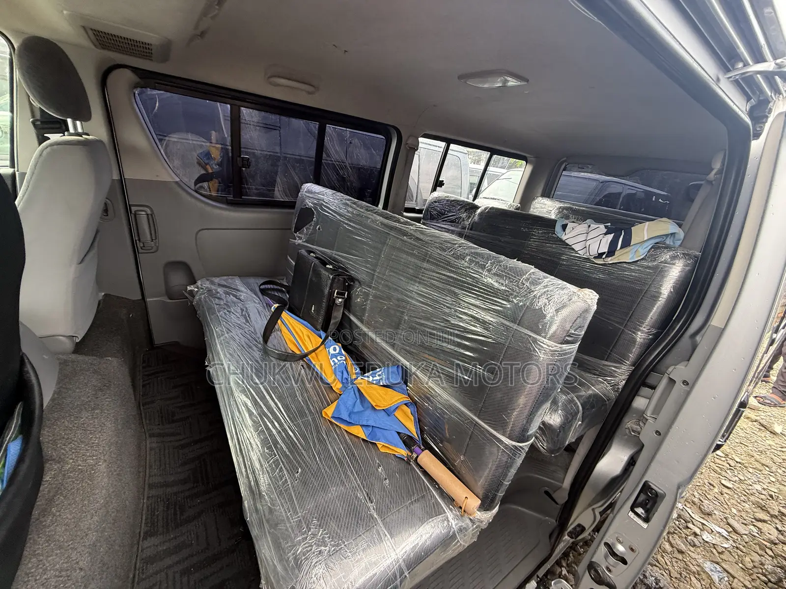 Toyota HiAce 2010 Silver