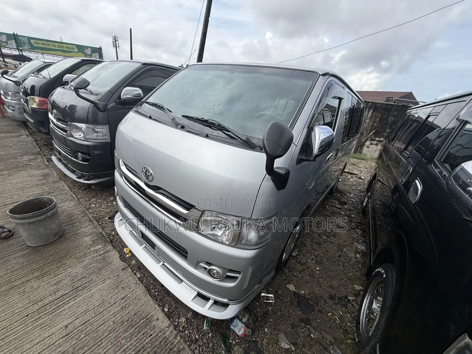 Toyota HiAce 2010 Silver