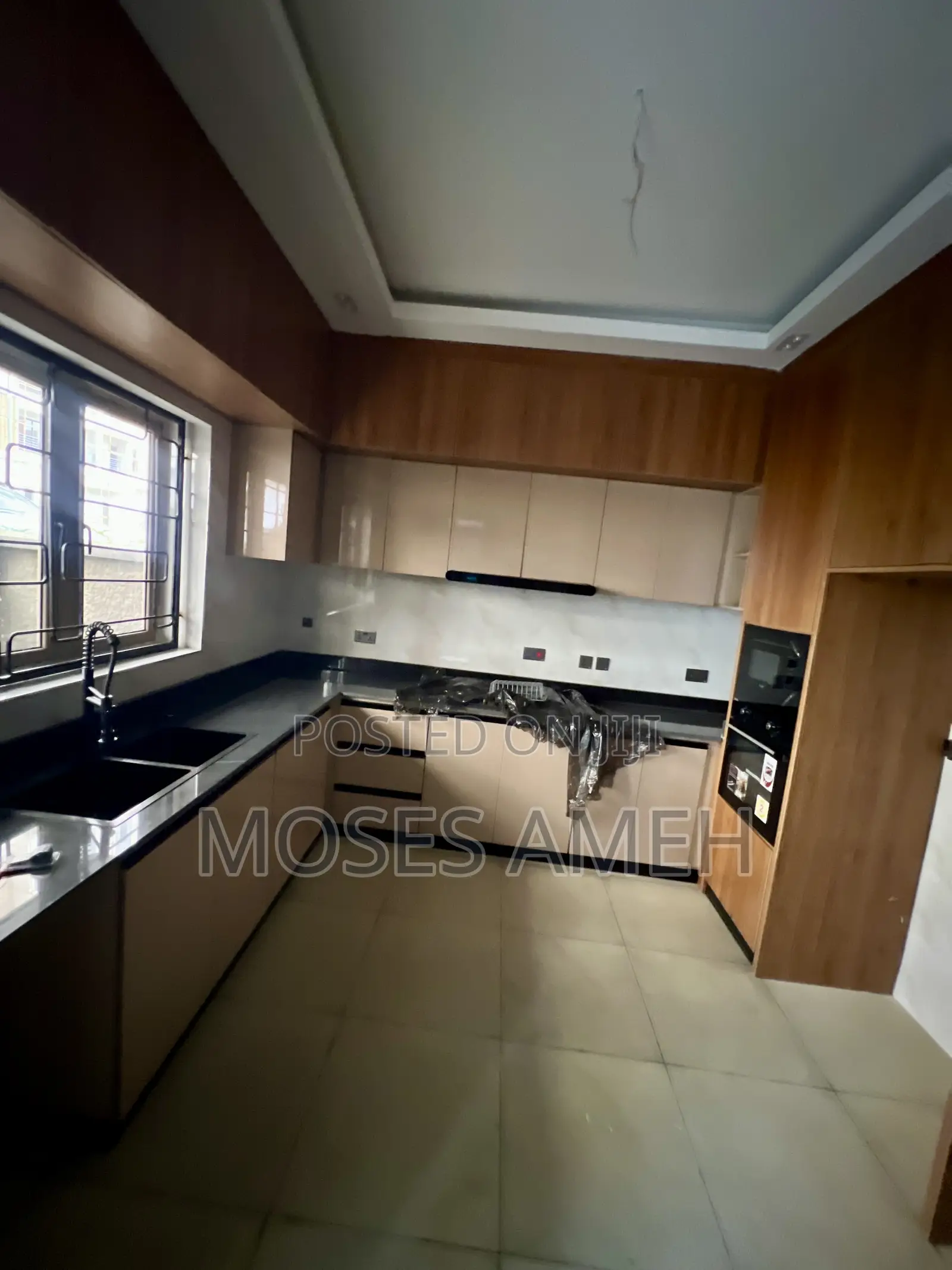 4bdrm Townhouse / Terrace in Mabushi for rent