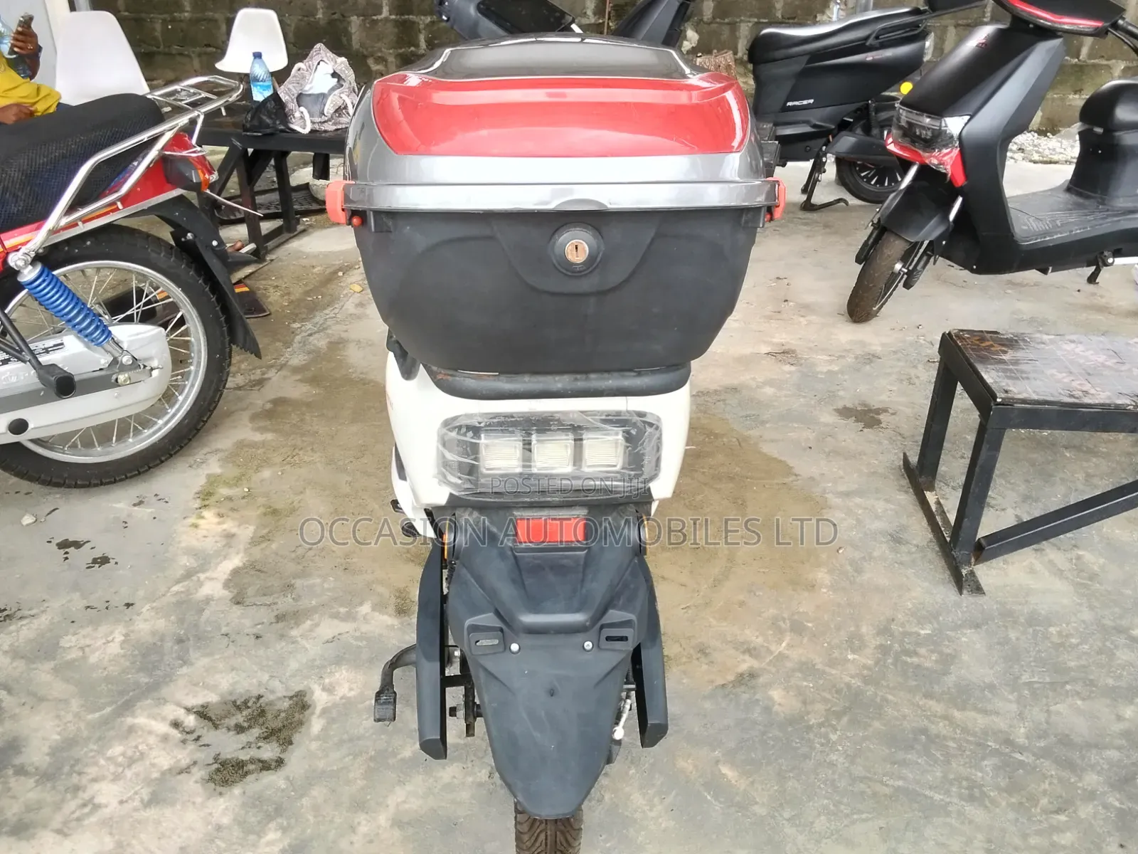 Royal Motorcycle 2023 White