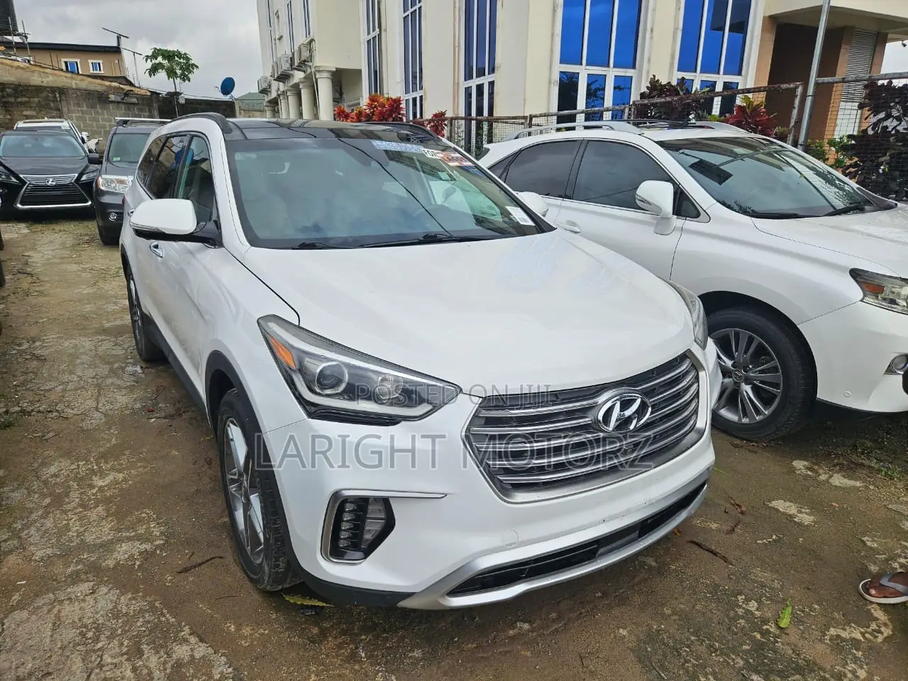Hyundai Santa Fe Limited Ultimate FWD 2017 White