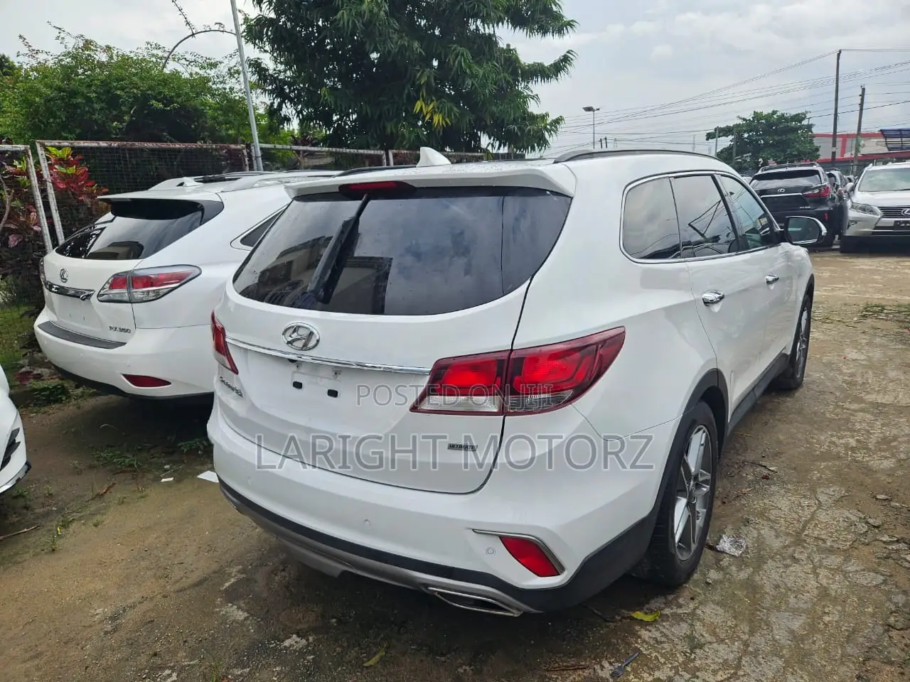 Hyundai Santa Fe Limited Ultimate FWD 2017 White