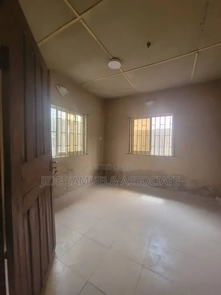Furnished Mini Flat in Ayobo for rent