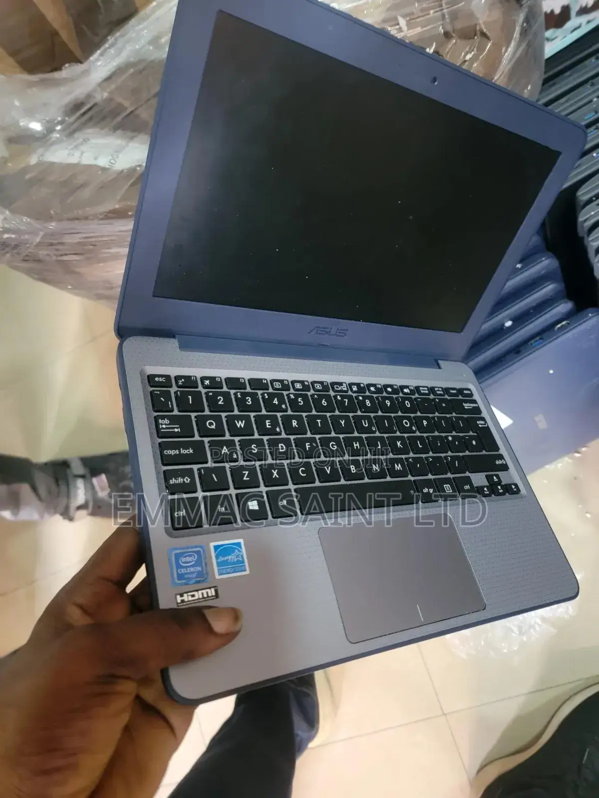 Laptop Asus 4GB Intel SSD 60GB