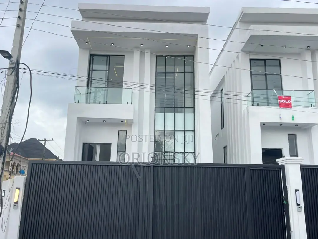 4bdrm Duplex in Olokonla for sale