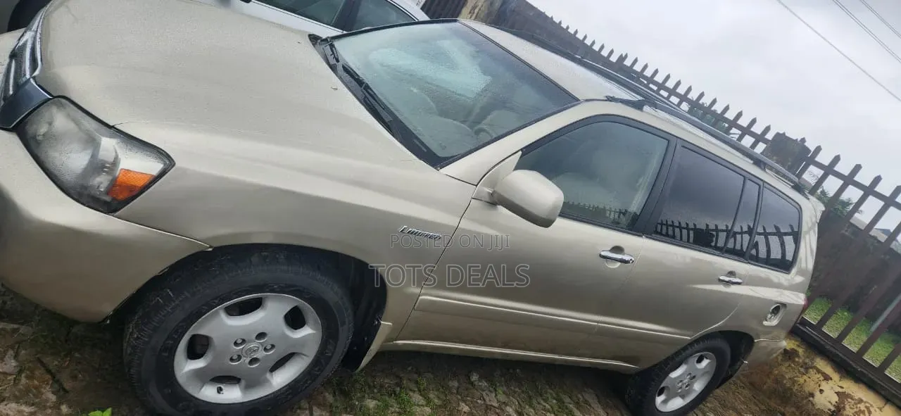 Toyota Highlander Limited V6 2005 Gold