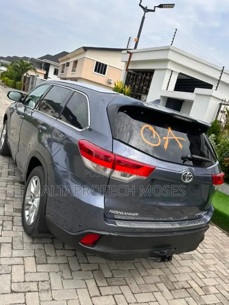 Toyota Highlander Limited Platinum 4x4 V6 (3.5L 6cyl 8A) 2017 Blue
